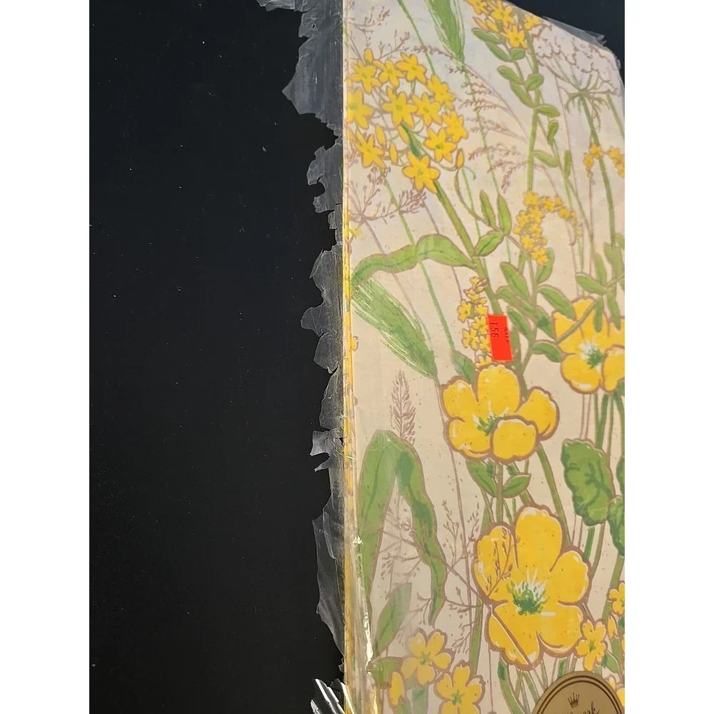 Hallmark table covers